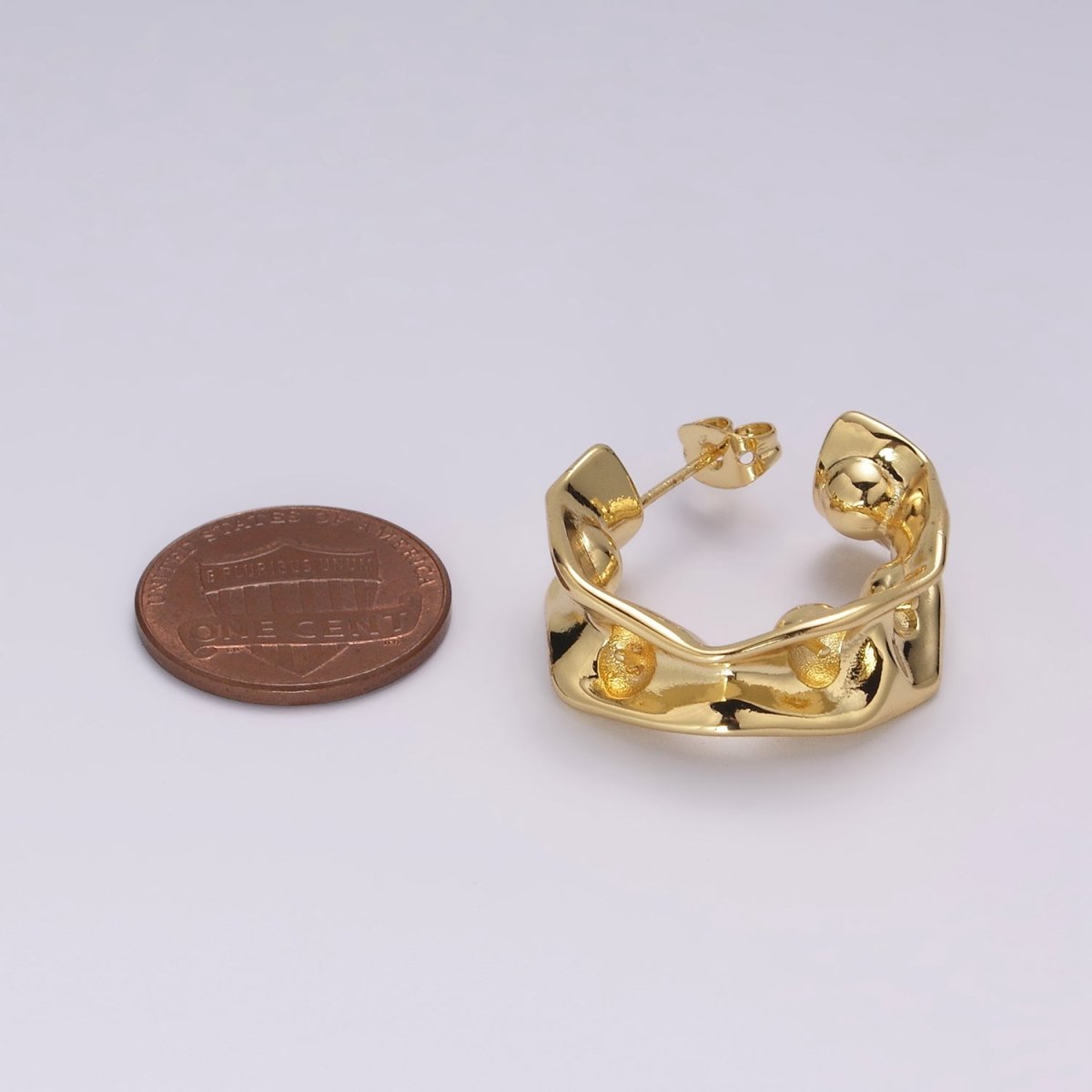 24K Gold Filled Hammered C Shape Earring | T-229 - DLUXCA