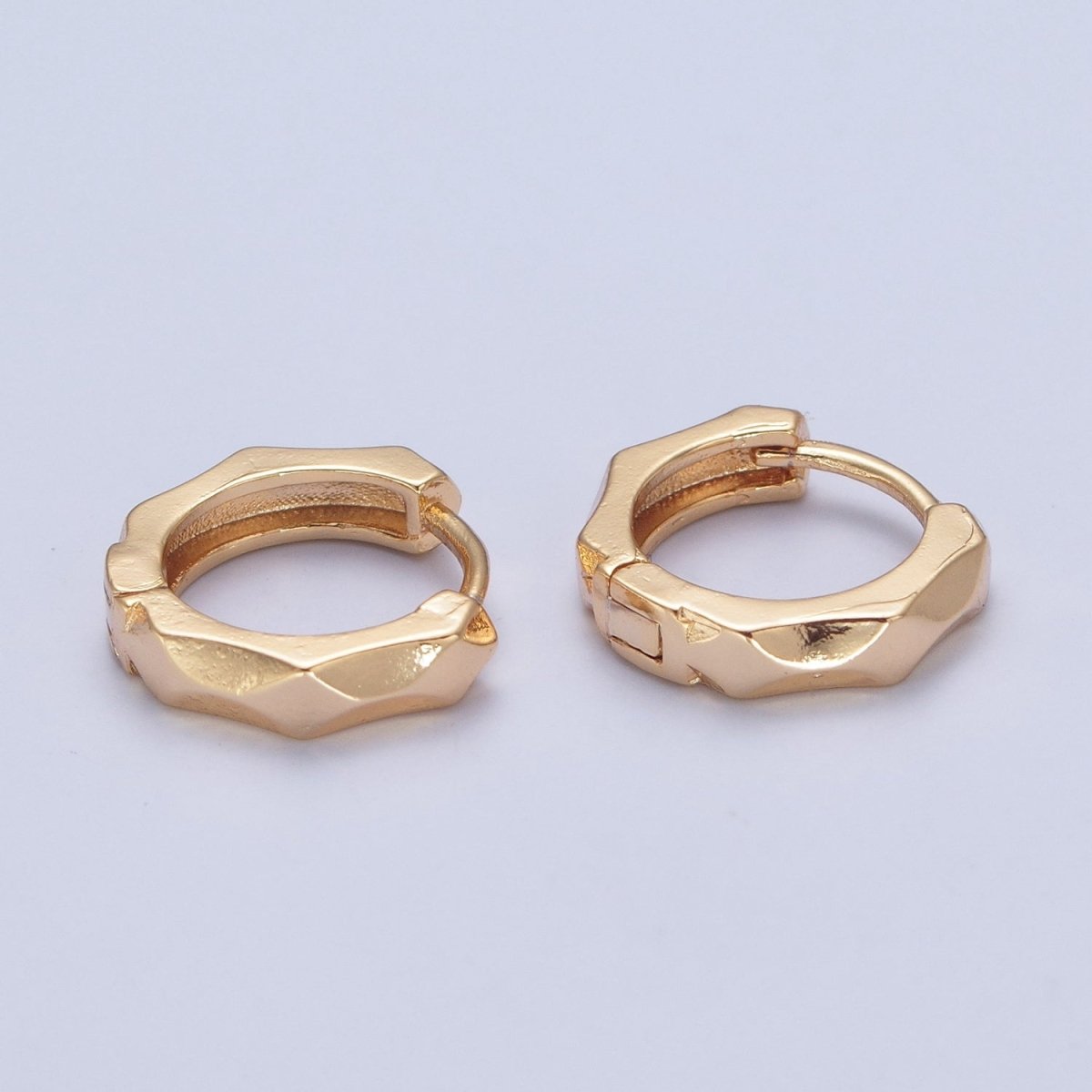 24K Gold Filled Multi Faceted Huggie, 13x14mm Geometric Hammered Hoops Earrings P-337 - DLUXCA