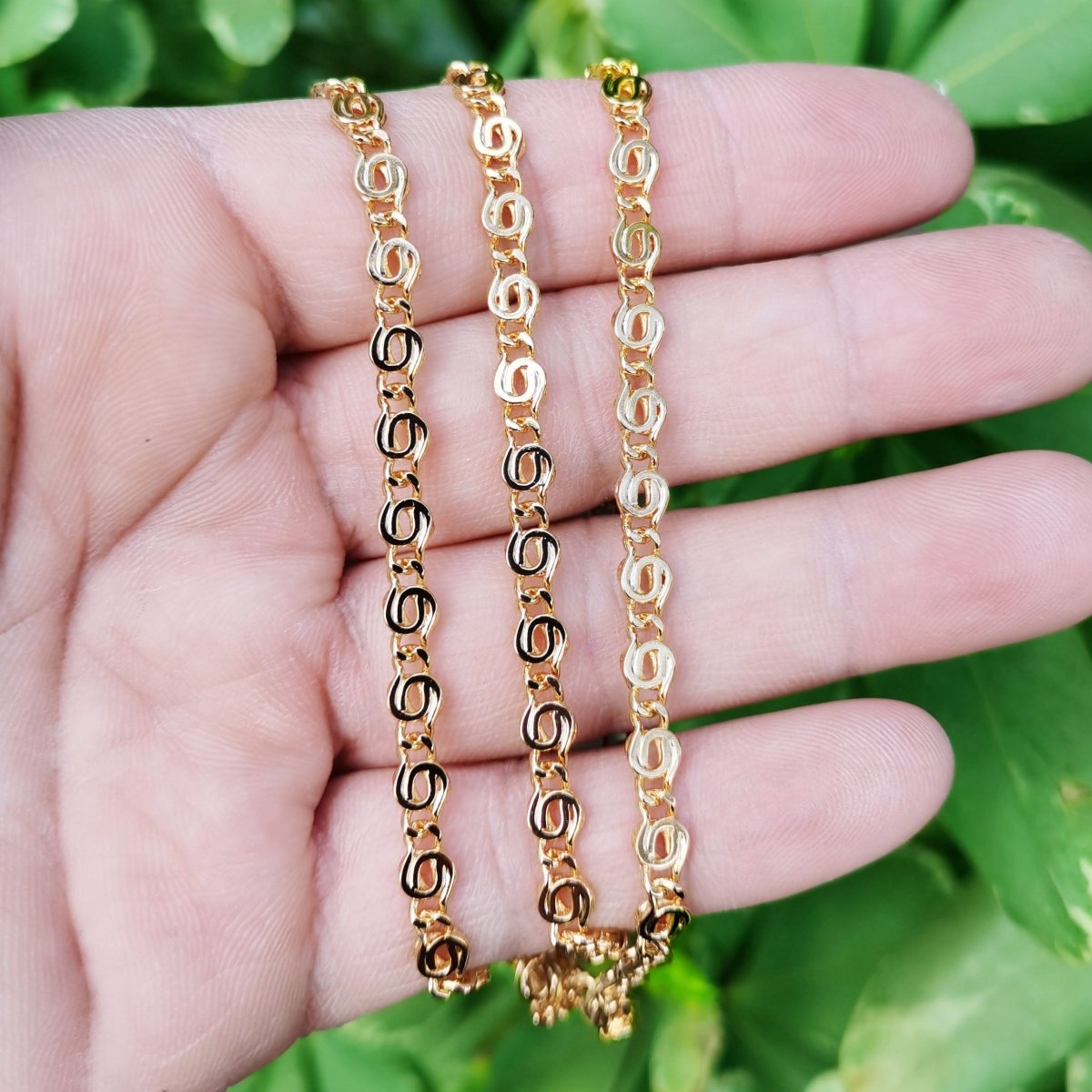 24K Gold Filled Scroll Necklace, Snail Linked Necklace, Gold Snail Chain Layering Necklace, 4.8mm, 23.6 Inch Snail Necklace w/ Lobster Clasps | CN-812 Clearance Pricing - DLUXCA