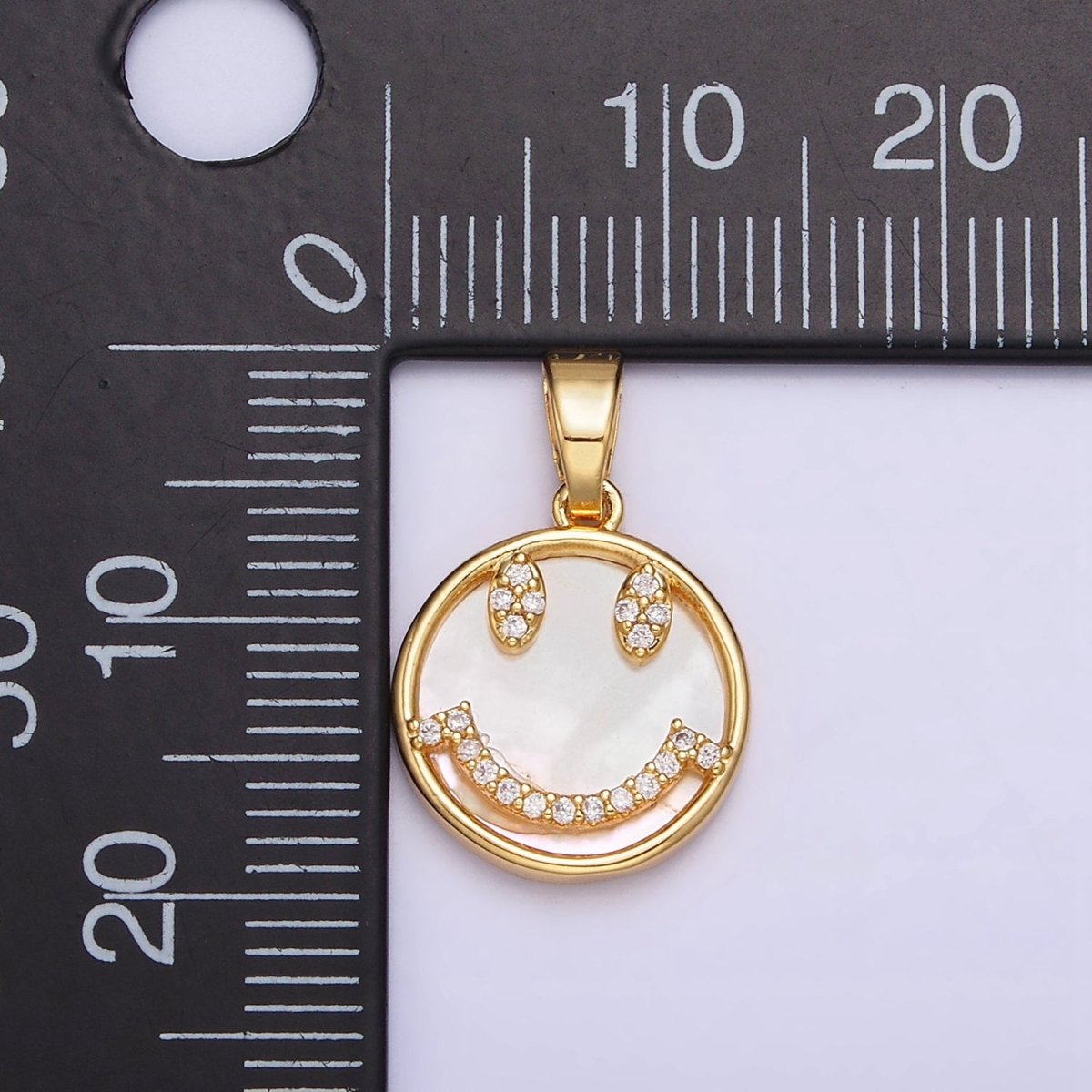 24K Gold Filled Smiley Face Micro Paved CZ Shell Pearl Round Pendant | AA584 - DLUXCA