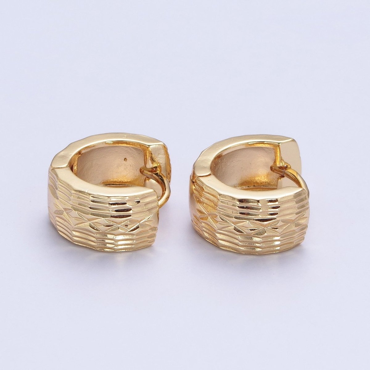 24K Gold Filled Textured Carved Lines Wide Huggie Hoop Earrings T-184 - DLUXCA