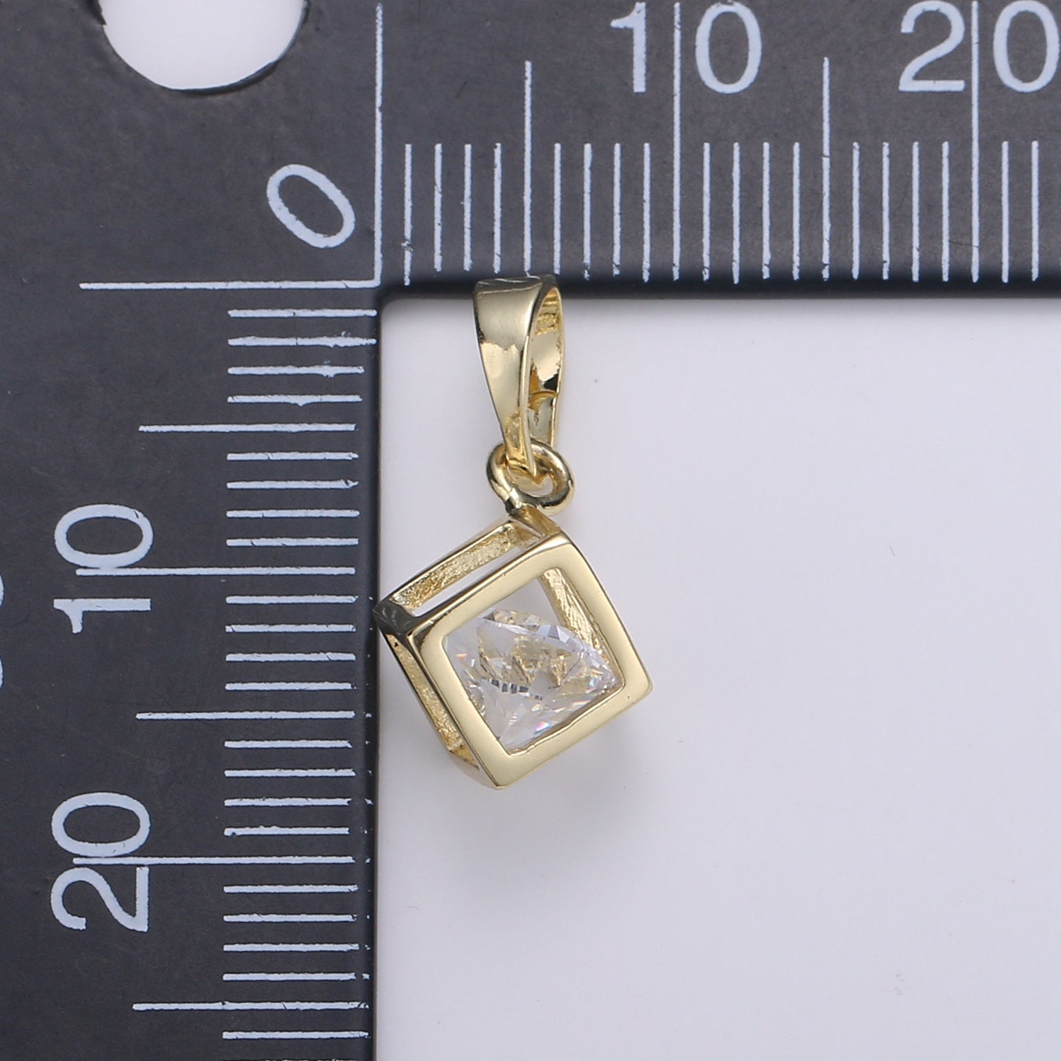 14K Gold Filled Cube Pendants - J090 - DLUXCA