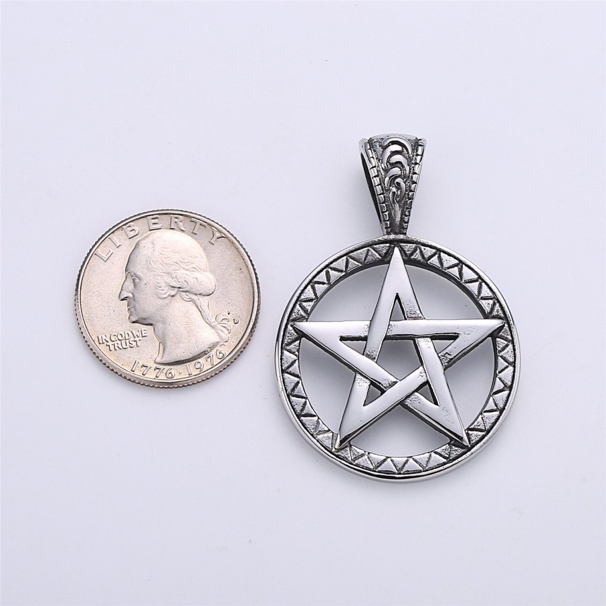 Antique Silver Star Pentacle - Wicca Jewelry Vintage Pendant - Medallion Pentagram Pendant Necklace Component J-702 - DLUXCA
