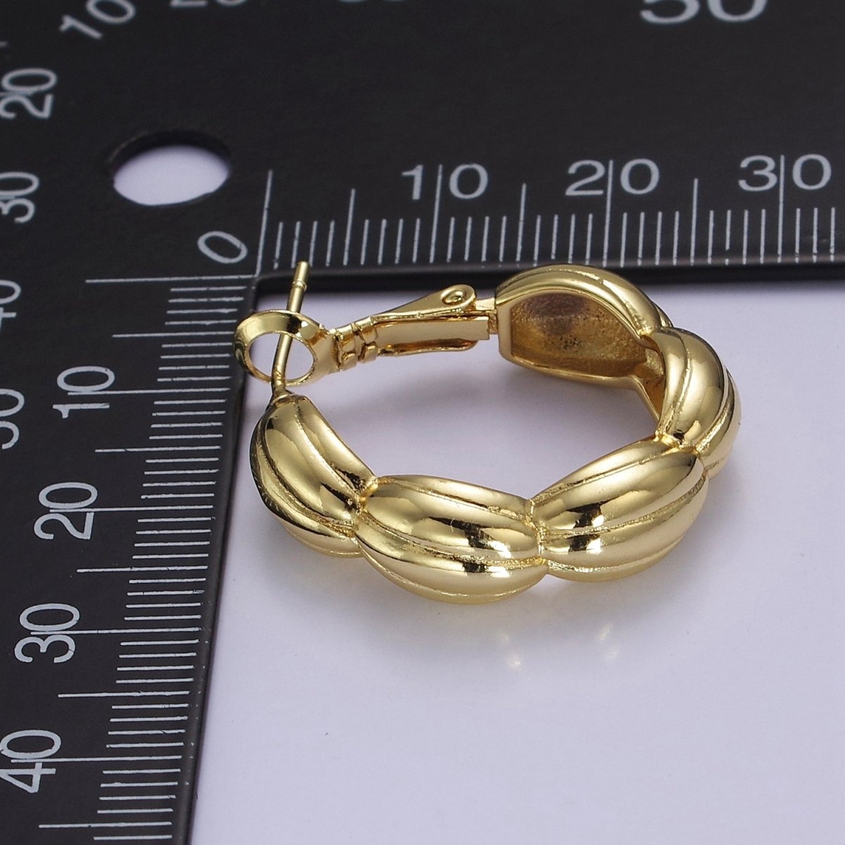 Big Chunky Gold Shell Hoop Earring V-109 - DLUXCA
