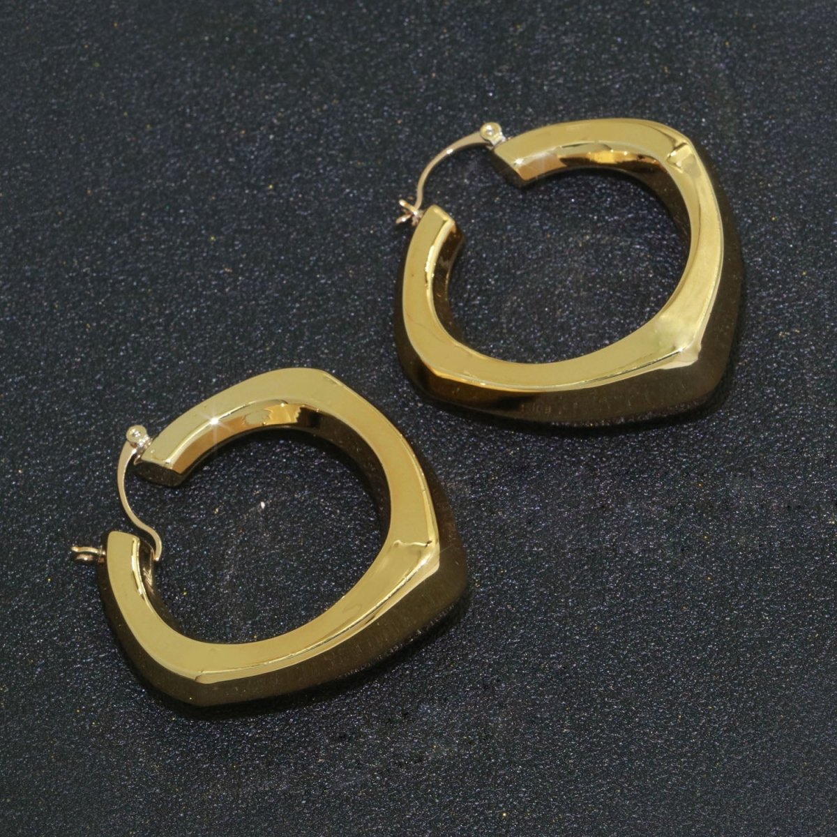 Chunky Hoop Earrings Geometric Irregular C Shape Hoop Earring - DLUXCA