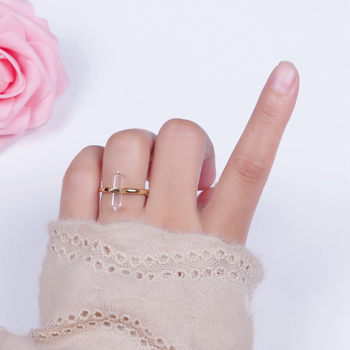 Clear Quartz Pointed Wand Minimalist Gold Ring | Y-325 - DLUXCA