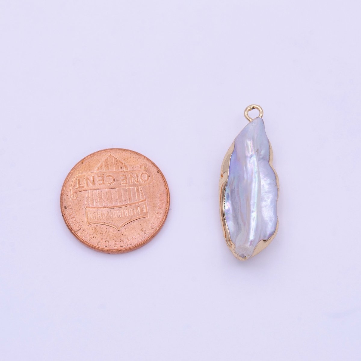 Clearance 1 Piece Natural Pearl Gold bezel cHARM approx 28X10.5mm Freeform Oval shape gold plated Charm P-1847 - DLUXCA