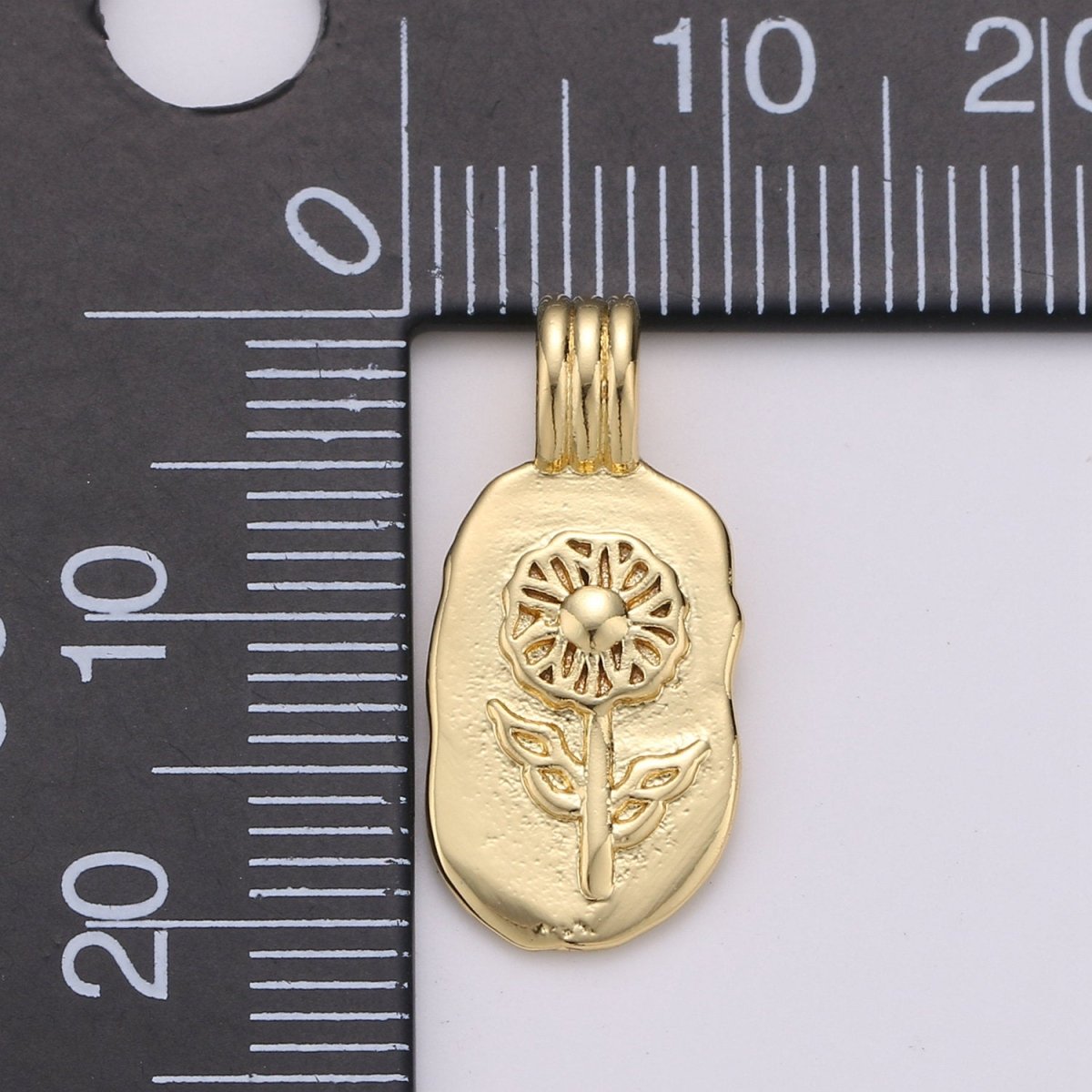 Dainty 14k Gold Filled Daisy Charm - Gold Flower Pendant, Floral Garden Spring Summer Jewelry for Necklace Component Supply I-784 - DLUXCA