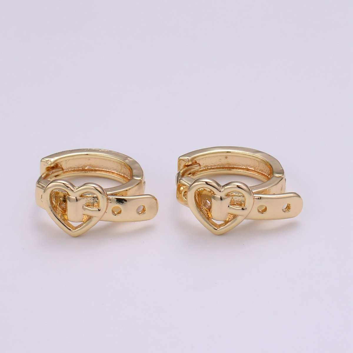 Dainty Buckle Design Gold Stud Earring, Gold Belt Heart for DIY Earring Craft Supply Jewelry Making, EARR-1396 Q-418 - DLUXCA