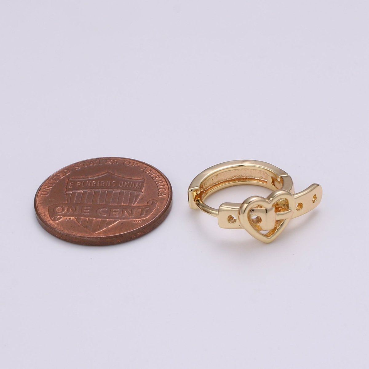 Dainty Buckle Design Gold Stud Earring, Gold Belt Heart for DIY Earring Craft Supply Jewelry Making, EARR-1396 Q-418 - DLUXCA