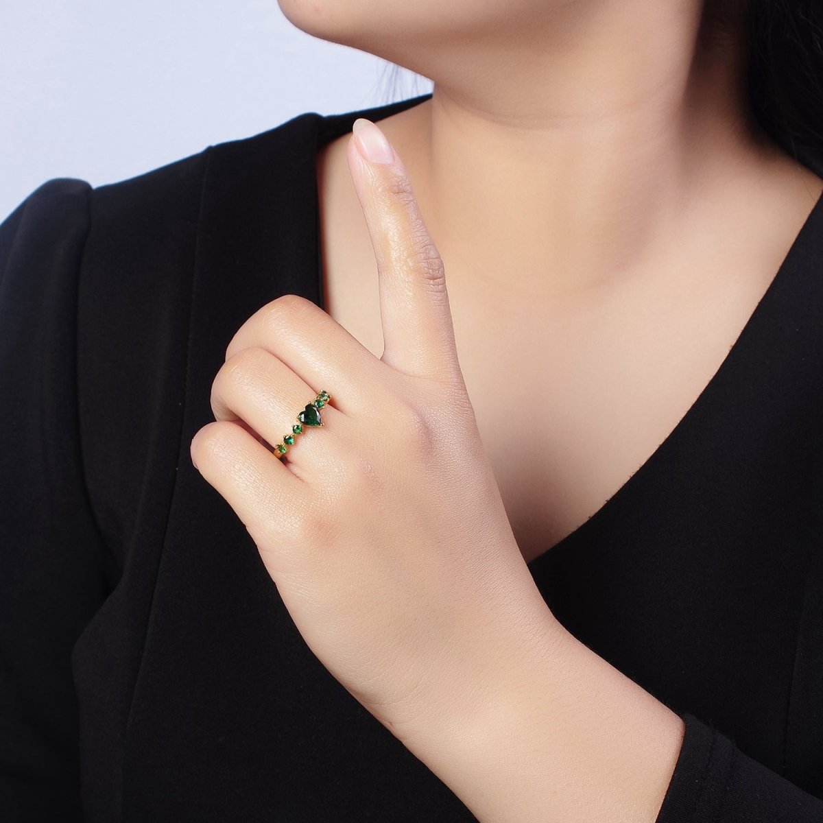Dainty Emerald Green Heart Cz Stone Ring O-2106 - DLUXCA