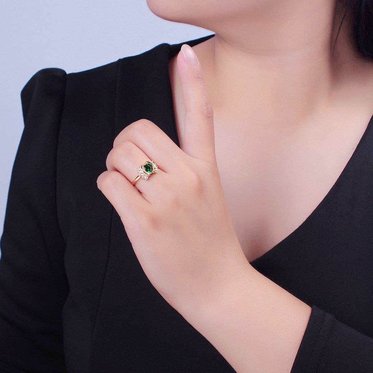 Dainty Emerald Green Stone Ring Sun Ring O-2178 - DLUXCA