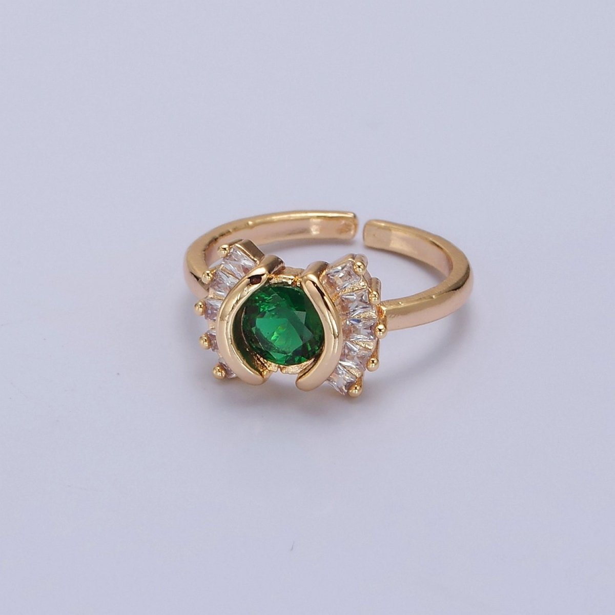 Dainty Emerald Green Stone Ring Sun Ring O-2178 - DLUXCA