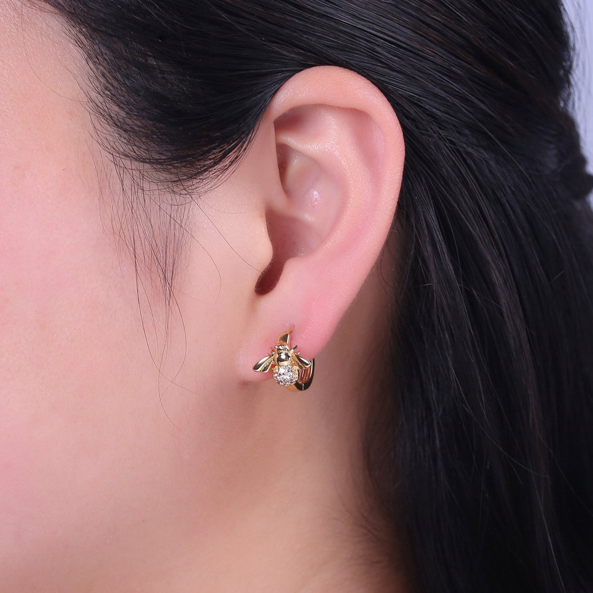 Dainty Gold Bee Hoop Earring 14mm Huggie Bumble Bee Earring V-137 - DLUXCA