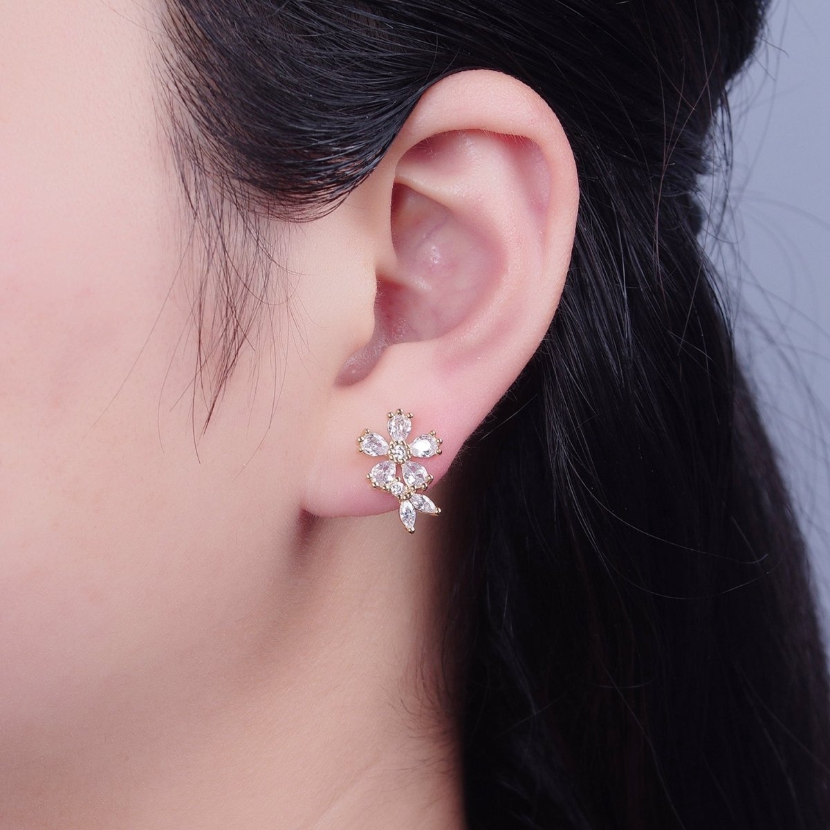 Dainty Gold Clear Cz Flower Stud Earring T-459 - DLUXCA