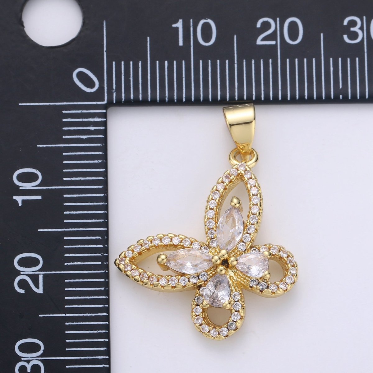 Dainty Gold Filled Butterfly Pendants I-854 - DLUXCA