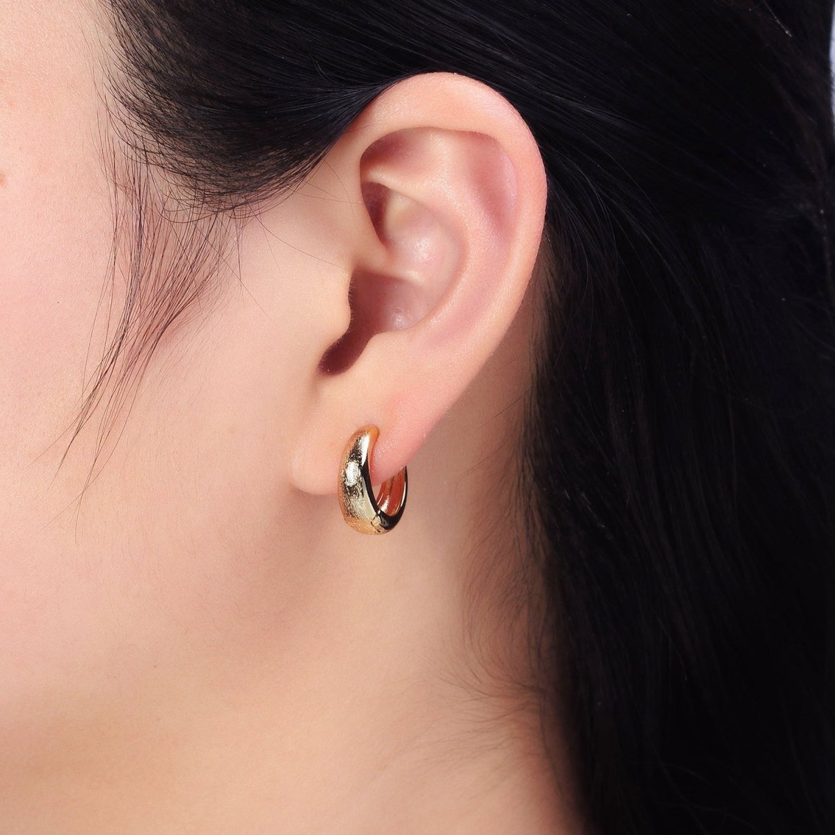 Dainty Gold Filled Huggie Earring Simple Minimalist 16mm Hoop Earring AB750 - DLUXCA