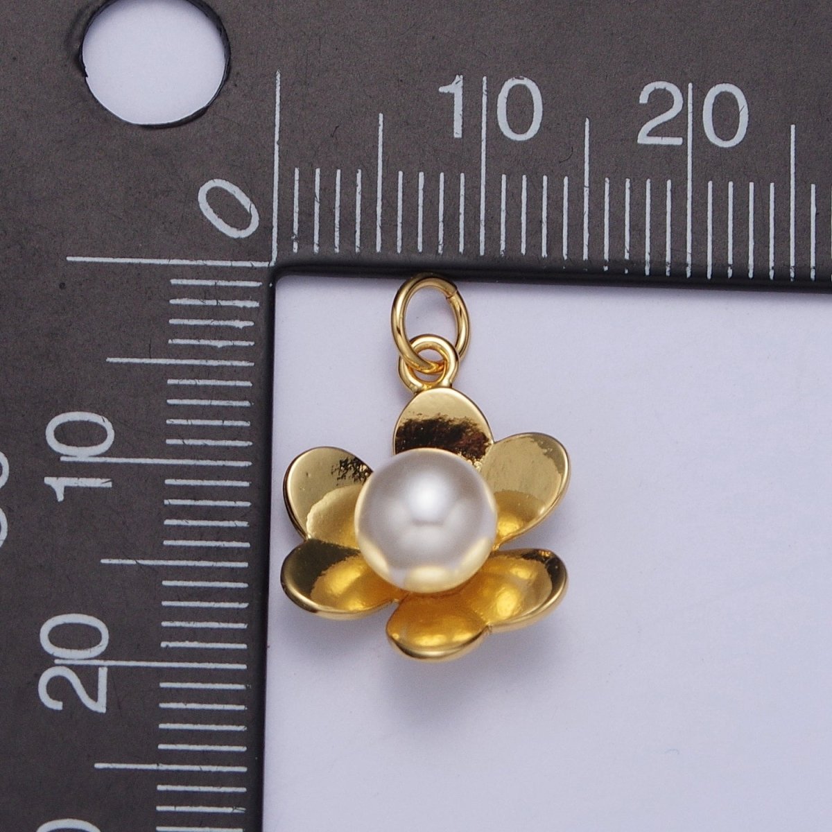 Dainty Minimalist Daisy Flower Charm, Small Simple Gold Daisy Flower For Earring Bracelet Necklace Jewelry Making AG-129 - DLUXCA