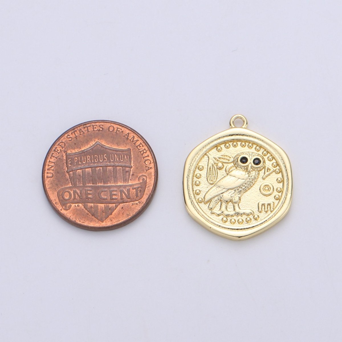 Dainty Owl Medallion Coin Pendant Gold Filled Round Owl Charm Owl Medallion Bird Pendant Charms 22x18mm C-909 - DLUXCA