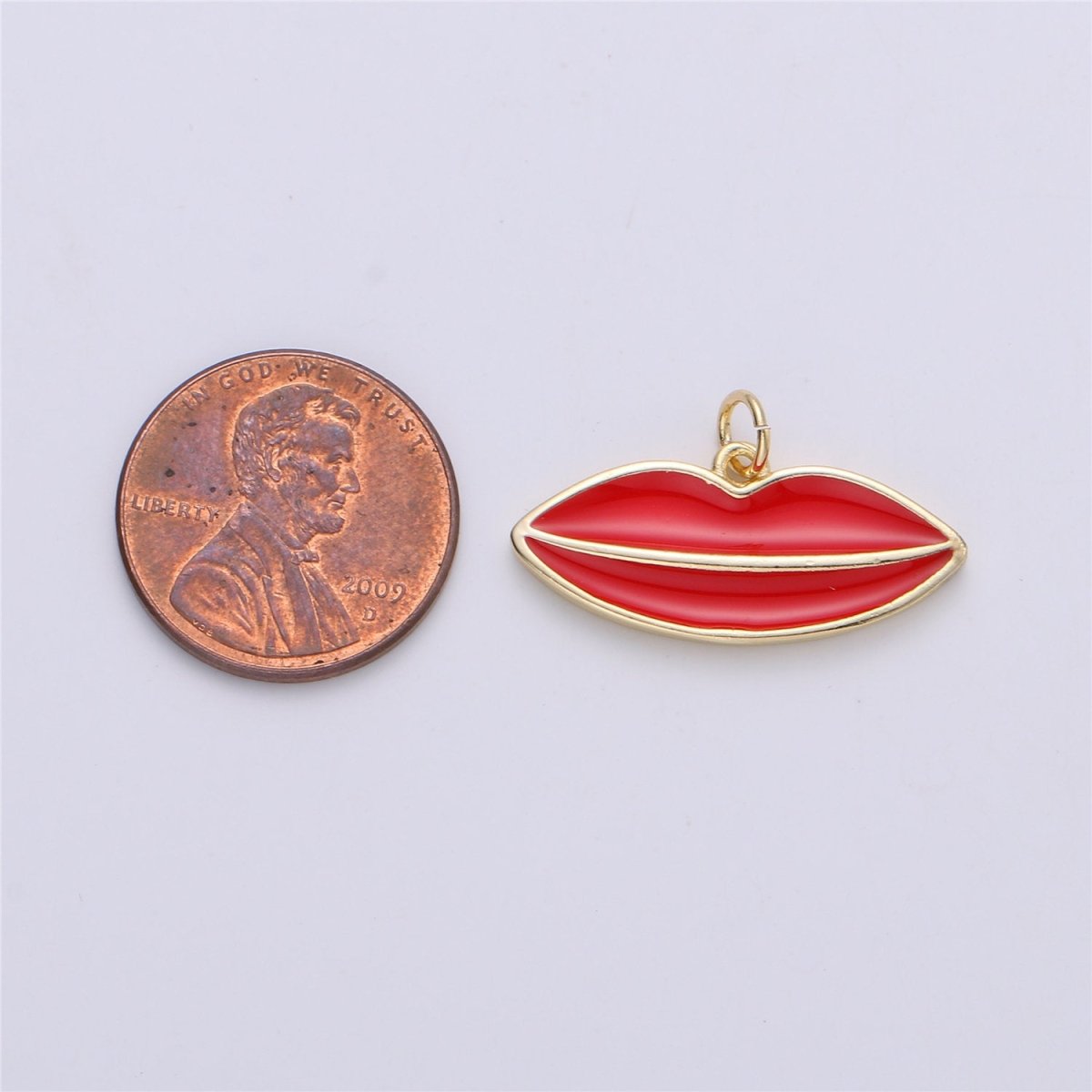 Dainty Red Enamel Lips charm, 25mmx15mm, Gold lips charm, Lips Charm, 14K Gold Plated for Bracelet Necklace Earring Charm C-723 - DLUXCA
