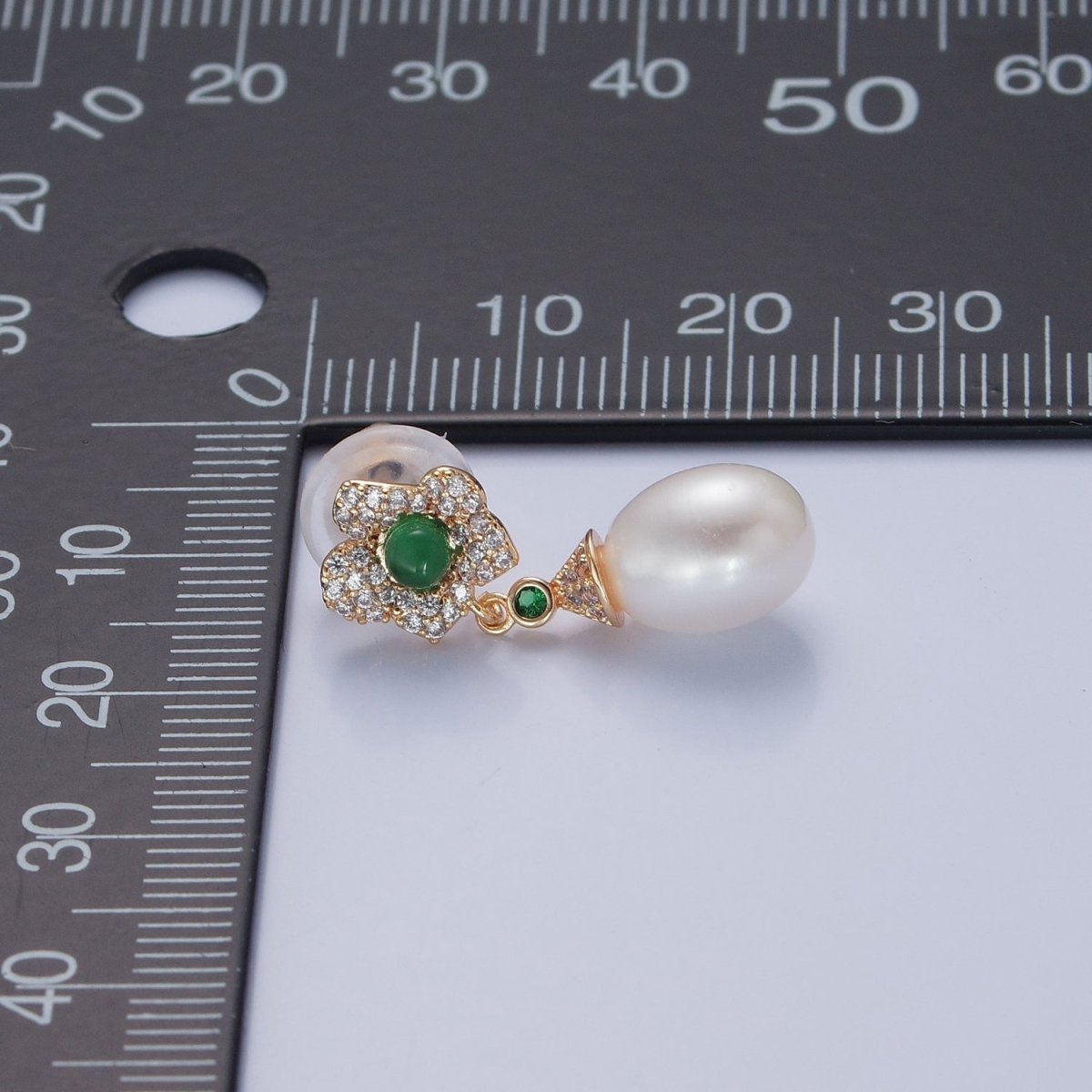 Dainty Round Pearl Stud Earring with Pave Green Flower for Wedding Jewelry T-538 - DLUXCA