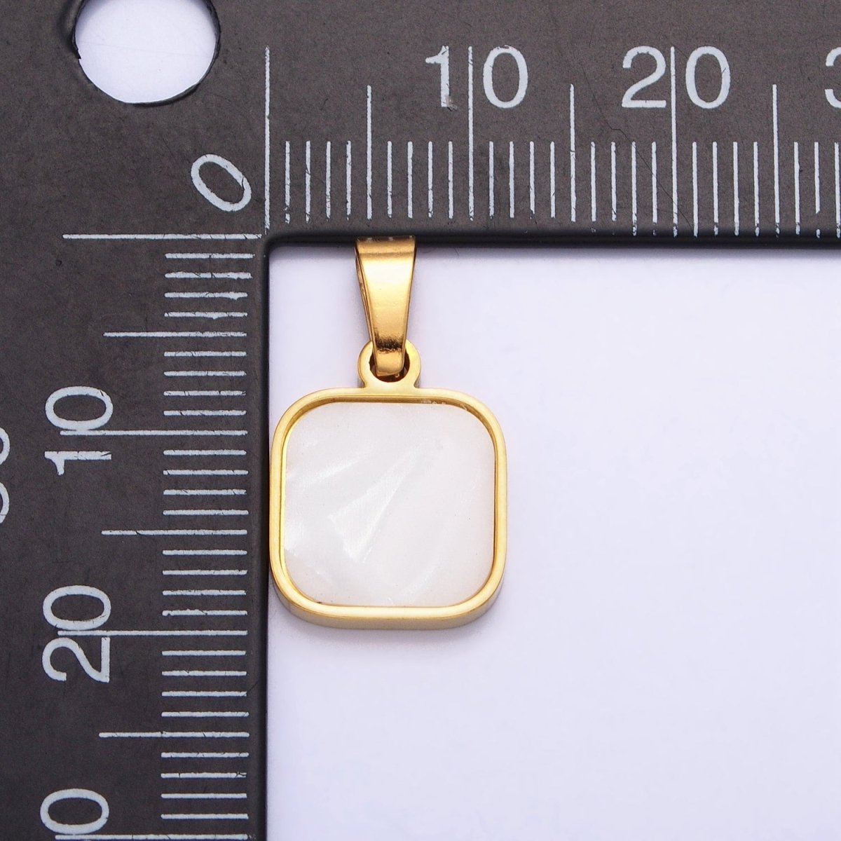Dainty Square Pendant With Pearl For Minimalist Unisex Jewelry Charm P-1149 - DLUXCA