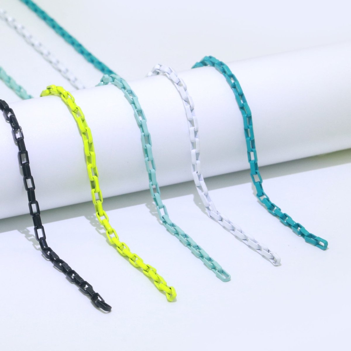 Enamel Paper Clip Cable Link Elongated Chain by Yard, Summer Colorful Chain Supply, Wholesale Bulk Roll Unfinished Chain For Jewelry Making | ROLL-541, ROLL-542, ROLL-548, ROLL-549, ROLL-550 Clearance Pricing - DLUXCA