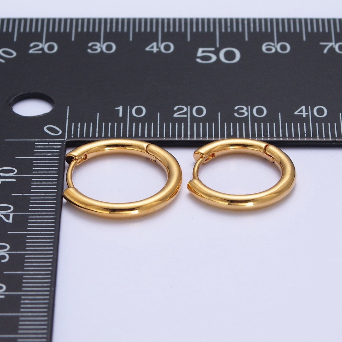 Gold 17mm Minimalist Huggie Hoop Earrings Q-451 - DLUXCA