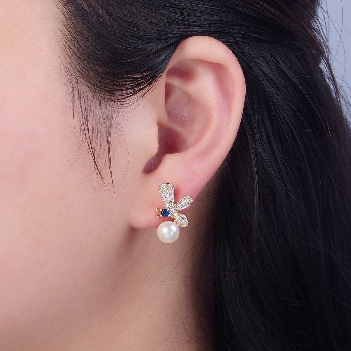 Gold Bee Earrings - Pearl Stud earrings - Minimalist Earrings - Fashion Earrings - Dainty Jewelry V-374 - DLUXCA