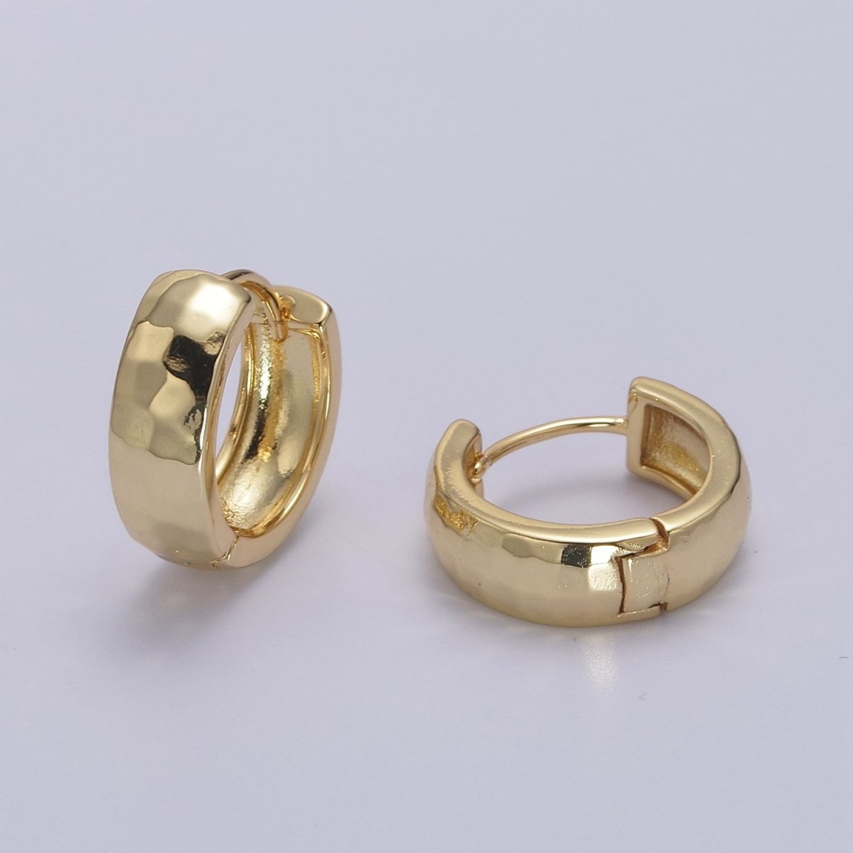 Gold Faceted Huggie Hoop Earring Medium Thick Hoop Earrings, Everyday Earring V-138 - DLUXCA