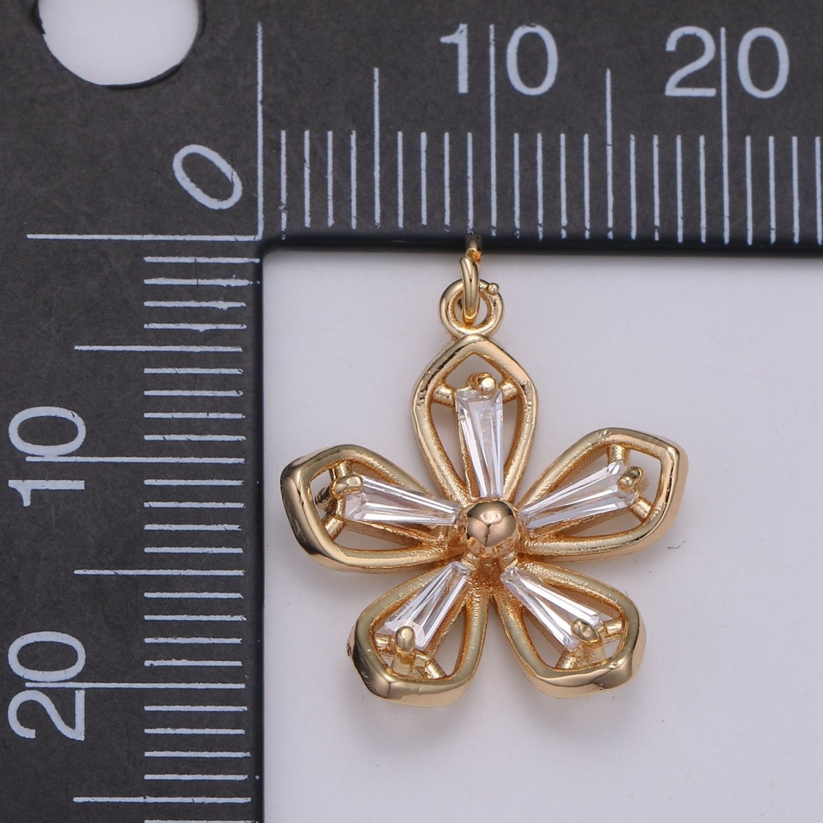 Gold Filled Crystal Clear Simple Flower Charm E-103 - DLUXCA