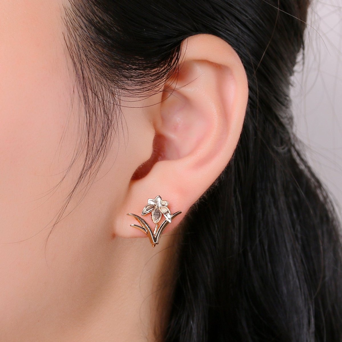 Gold Filled Flower Studs L-013 - DLUXCA