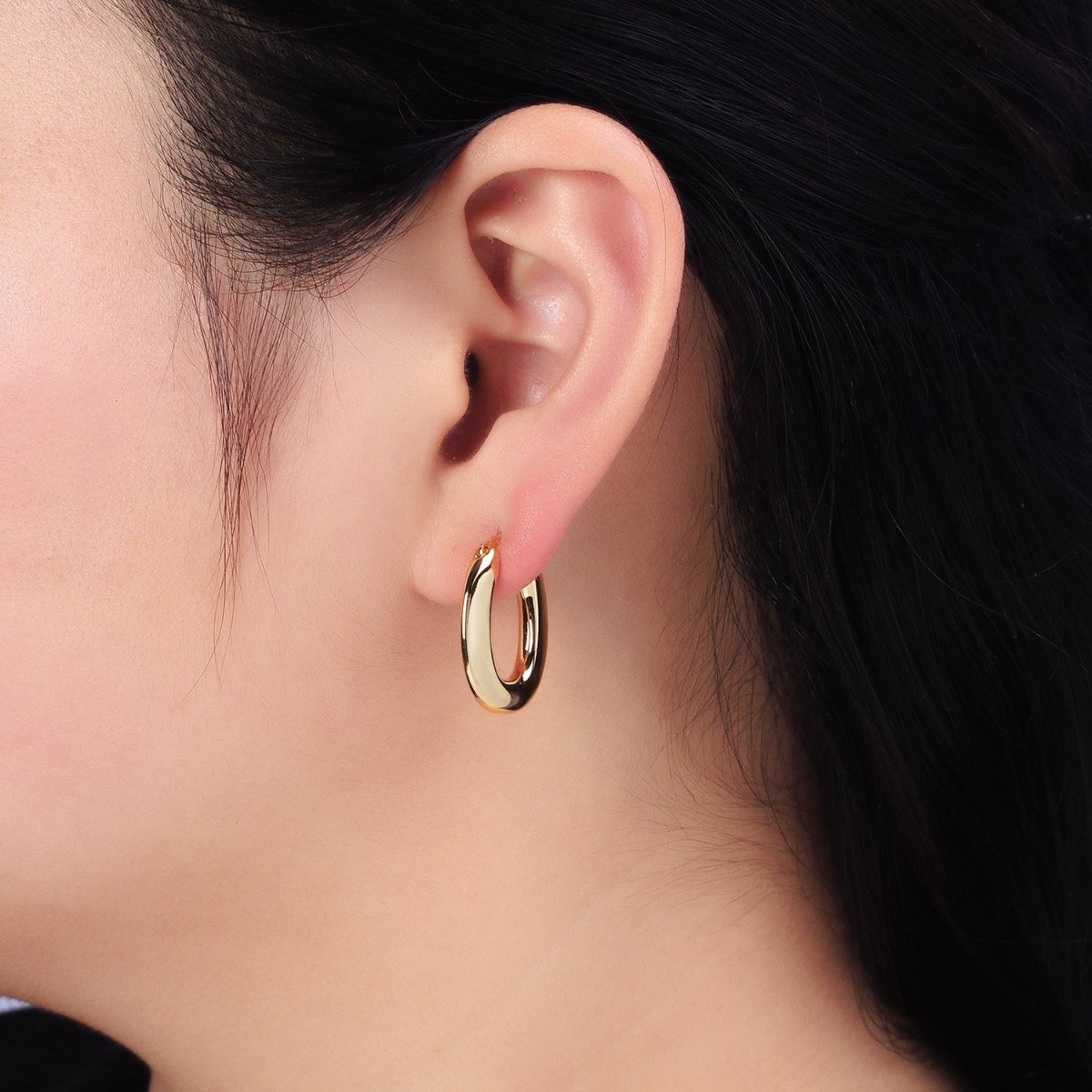 Gold Geometric 22.5mm Oblong Thin Latch Hoop Earrings | AB475 - DLUXCA
