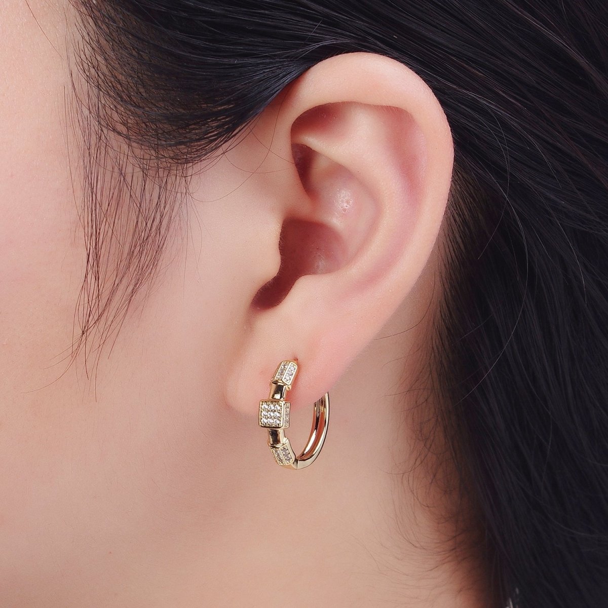 Gold Modern Hoop Earring Everyday Hoops Geometric Jewelry Medium Size Textured Hoops, Round Earrings P-253 - DLUXCA