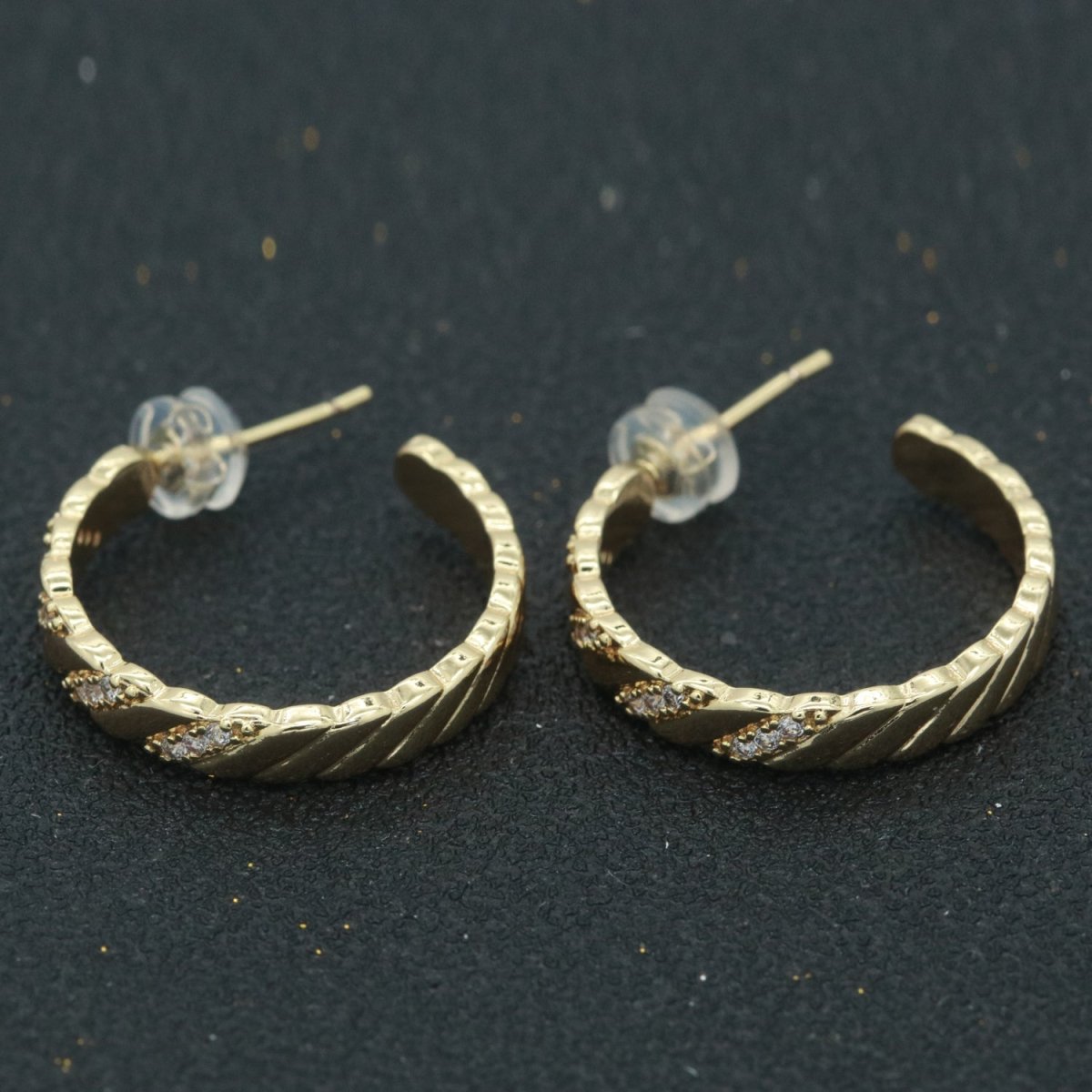 Gold Twisted Cz Earring for Christmas Gift Idea T-157 - DLUXCA