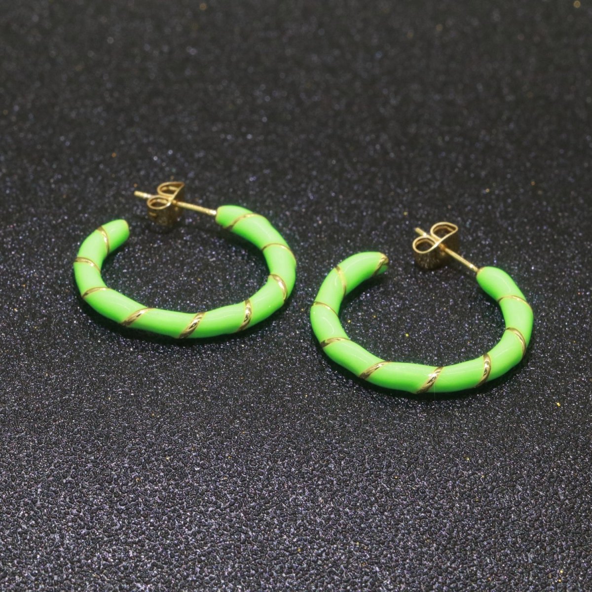 Green Enamel Hoop Earring with Gold Swirl 26mm Hoop earring Jewelry Gift T-004 - DLUXCA