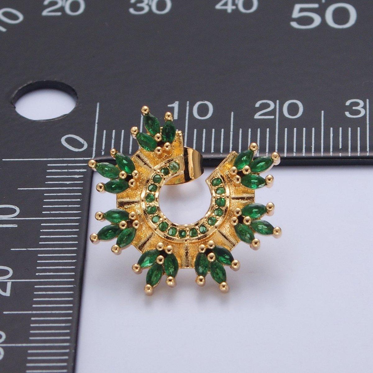 Green Fan Stone Earrıngs Emerald Green CZ Stud Earring T-420 - DLUXCA