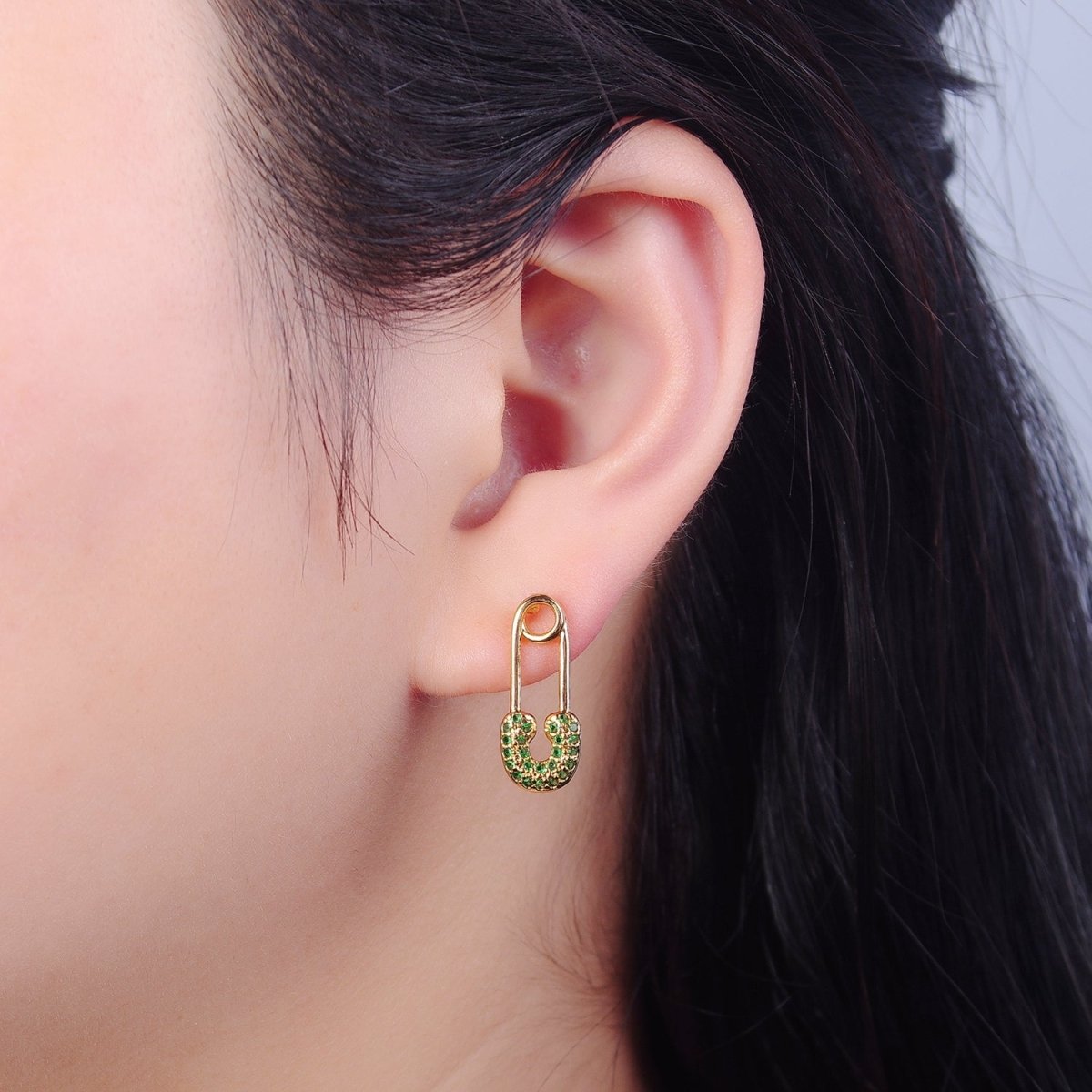 Green Pave Paper Clip Stud Earring T-418 - DLUXCA