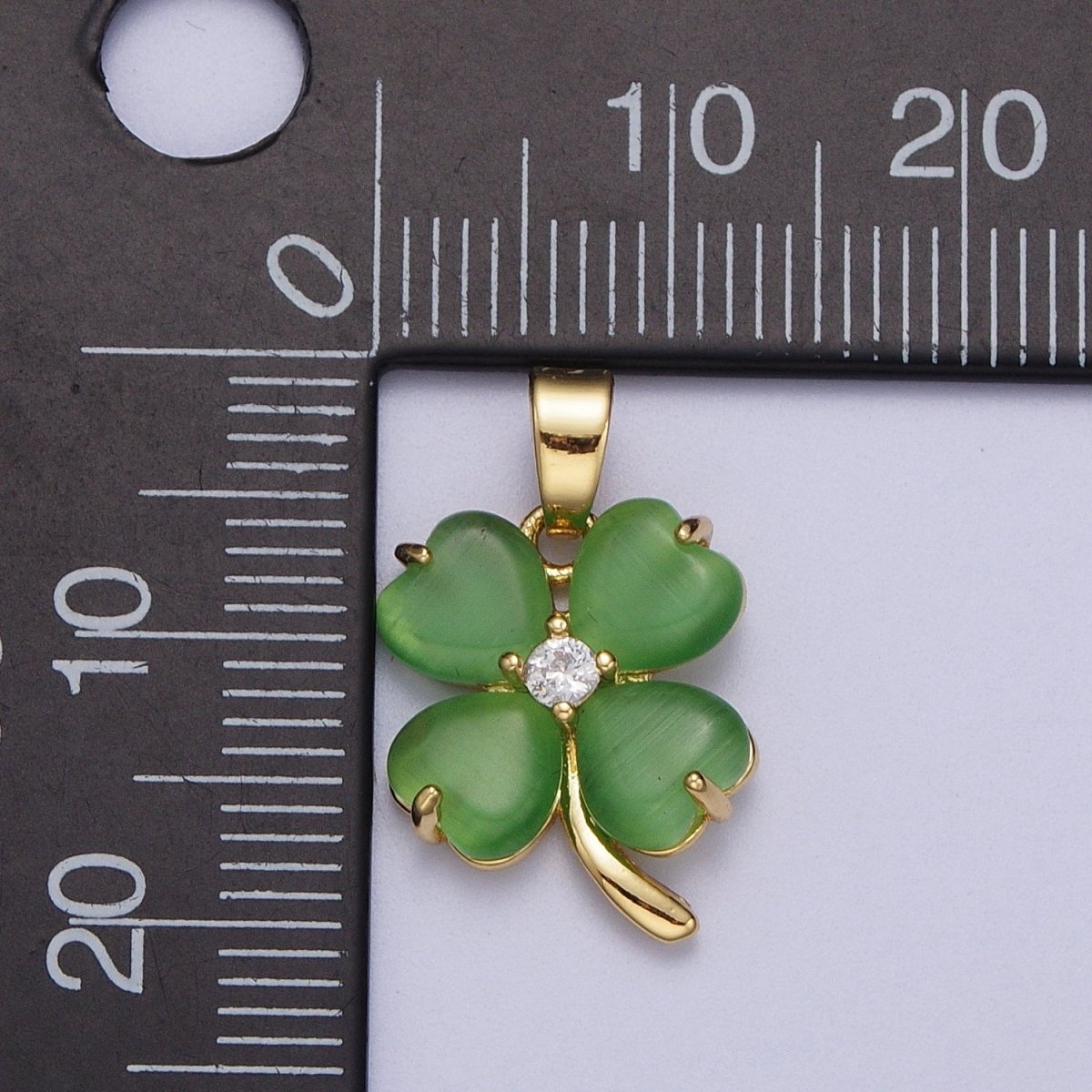 Green Quatrefoil Lucky Clover Gold Cubic Zirconia Pendant Jewelry Component For Saint Patrick Day | X-674 - DLUXCA