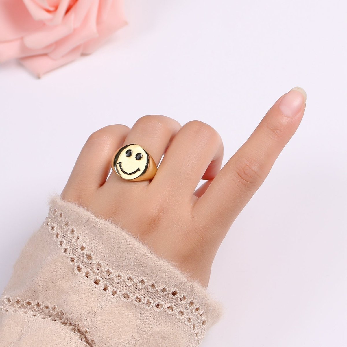 Happy Face Ring , Signet Ring , Smiley Face Ring , 90s Jewelry Gold Enamel Ring , Adjustable Ring , Chunky Bold Open Ring O-319 - DLUXCA