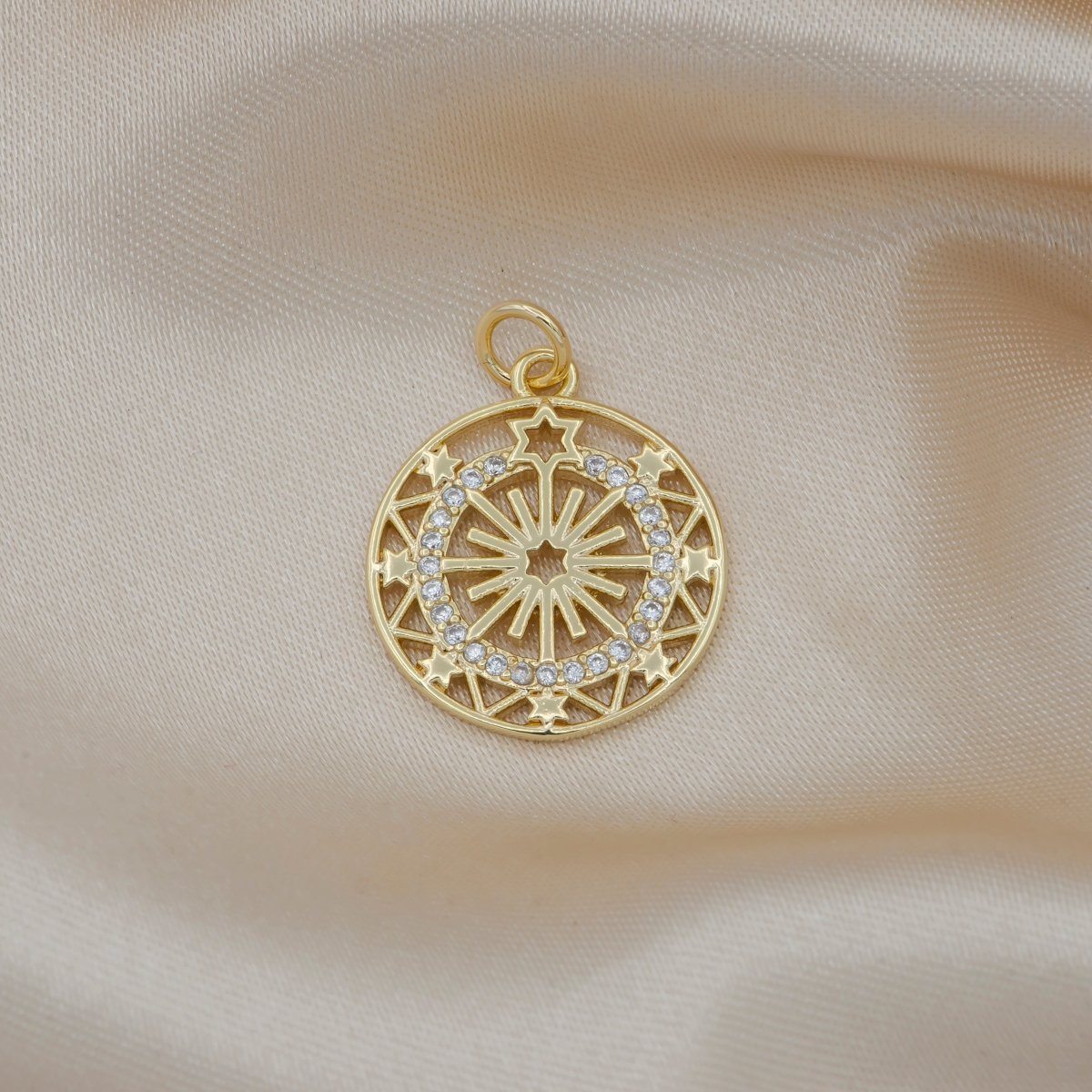 Jews Star Rays on Golden Ferris Circle CZ Gold Plated Geometric Ornament Micro Pave Charm Pendant GP-547 - DLUXCA