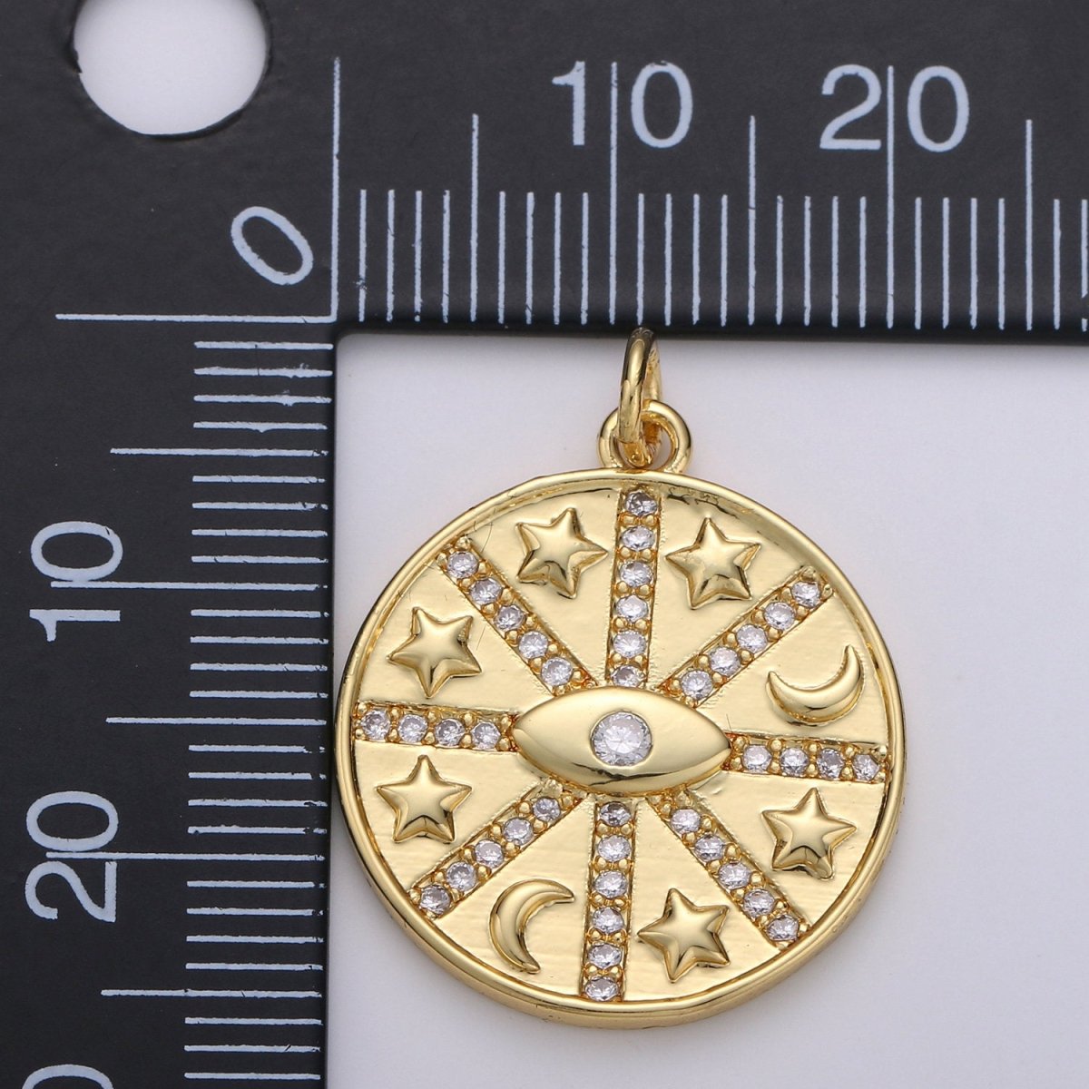 Medallion lucky Charm ,24K Gold Filled medallion,Medallion lucky charm,Medallion pendant,Elephant luck,horseshoe luck,Irish luck medallion D-478 - DLUXCA