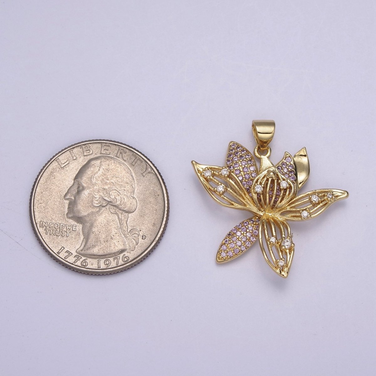Micro Pave Gold Flower Pendant H-918 - DLUXCA