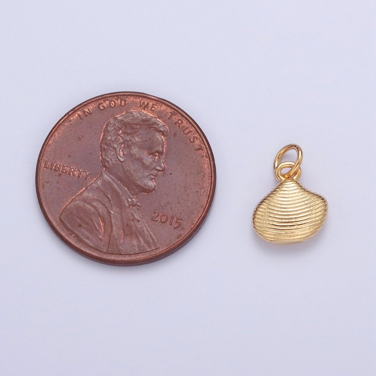 Mini Clam Shell Gold Charm For DIY Jewelry Making Summer Trend Jewelry | X-134 - DLUXCA