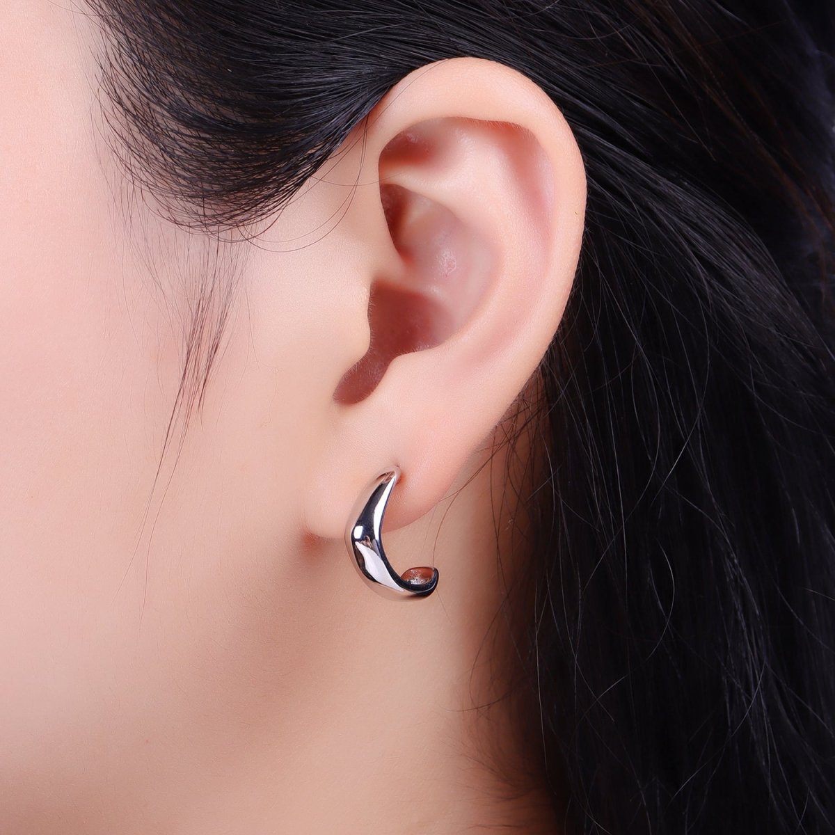 Mini Geometric Curved 17mm C-Shaped Silver Hoop Earrings | AB211 - DLUXCA