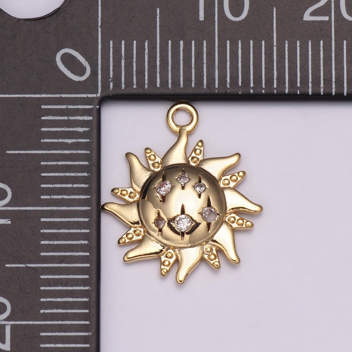 Mini Gold Sun Charm ,Sunburst Charm, Bohemian Charms, Jewelry diy, bracelet charm, Sun Pendant E-614 - DLUXCA