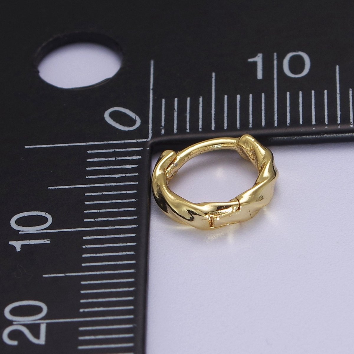 Minimalist Hammered texture Gold Huggie Earring 10mm Dainty gold Hoop V-094 - DLUXCA