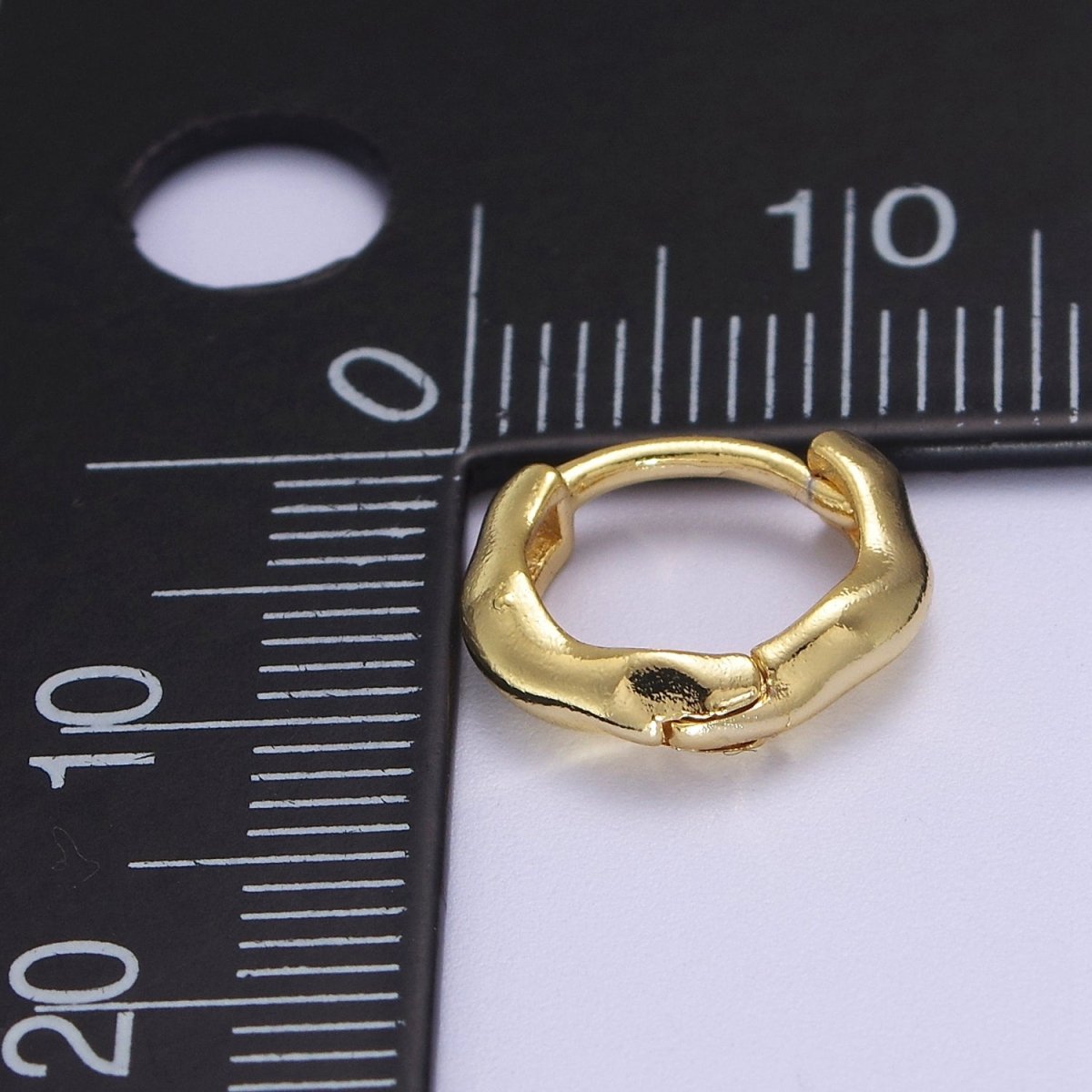 Minimalist Hammered Texture Gold Huggie Earring 11mm, 14mm Dainty gold Hoop V-095 V-096 - DLUXCA