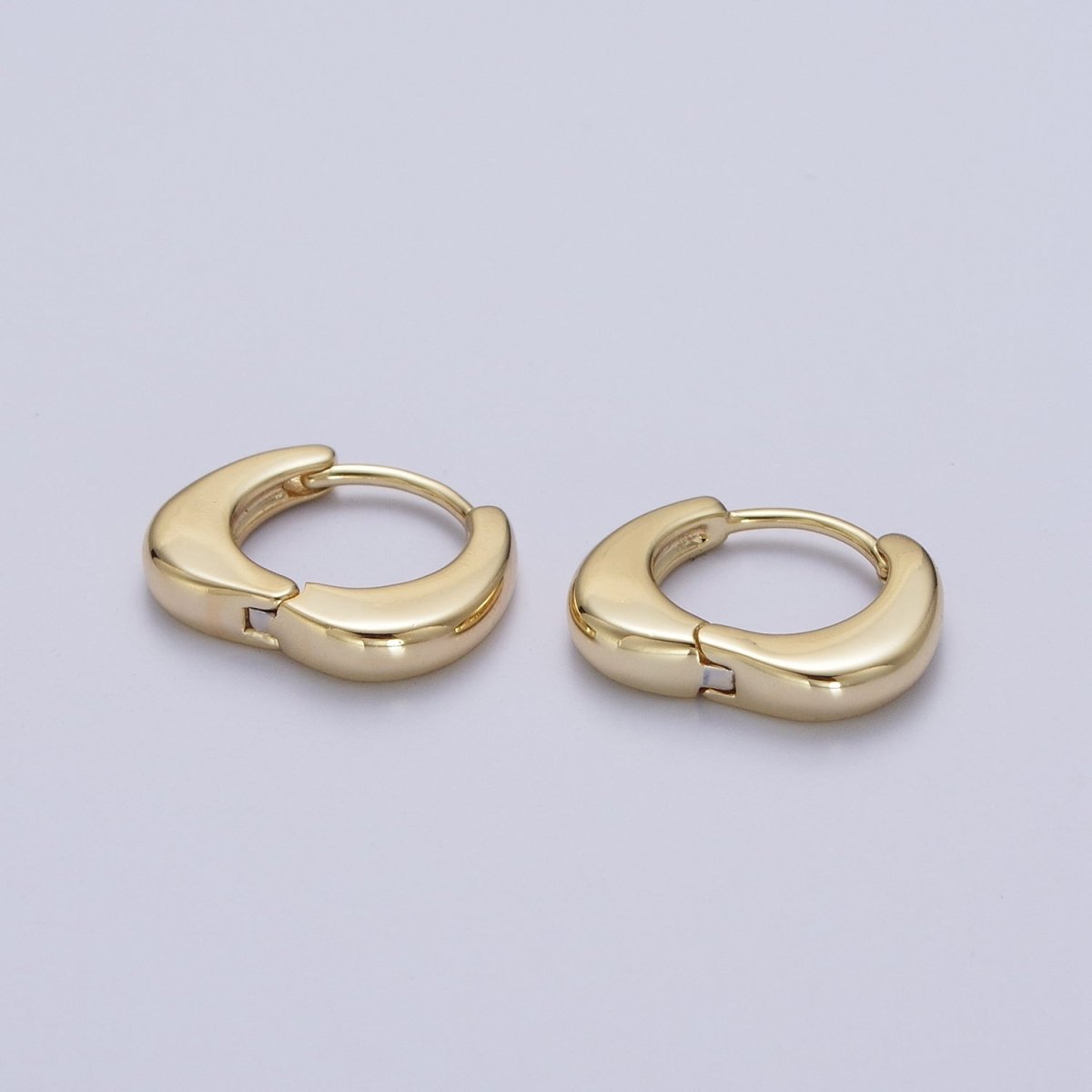 Minimalist Huggie Earring Gold Hoop Earring Modern Jewelry | Y-048 - DLUXCA