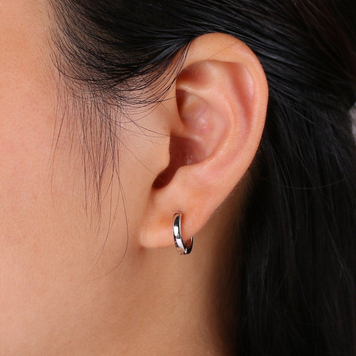 Minimalist huggie hoop earrings, tiny round huggie earrings,Minimal cartilage huggie hoop earrings 14K Gold Filled Earring Q-086 - DLUXCA
